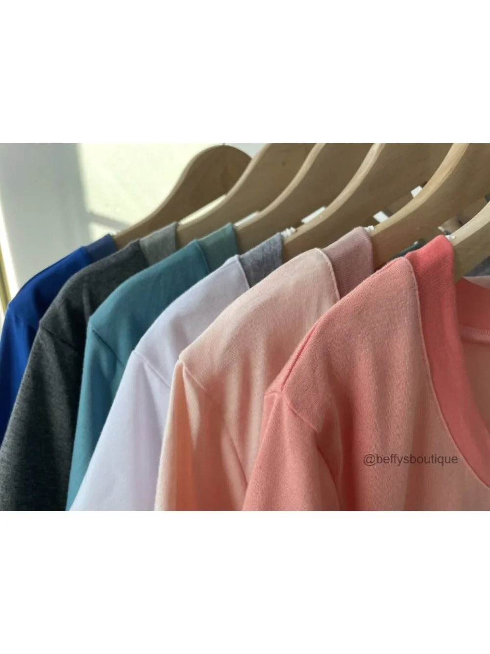 Women's V-Neck Short Sleeve T-Shirt with Pocket, Loose Fit, Stretchy, Casual